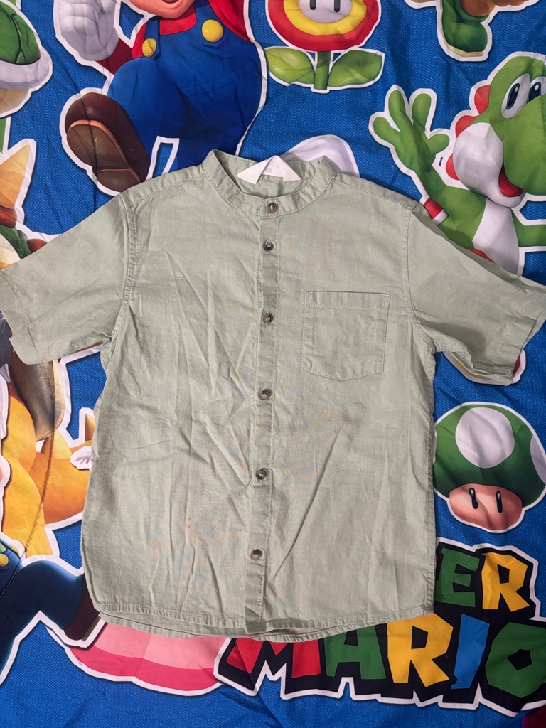 H&M Light Sage Green Short Sleeve Button-Down Shirt